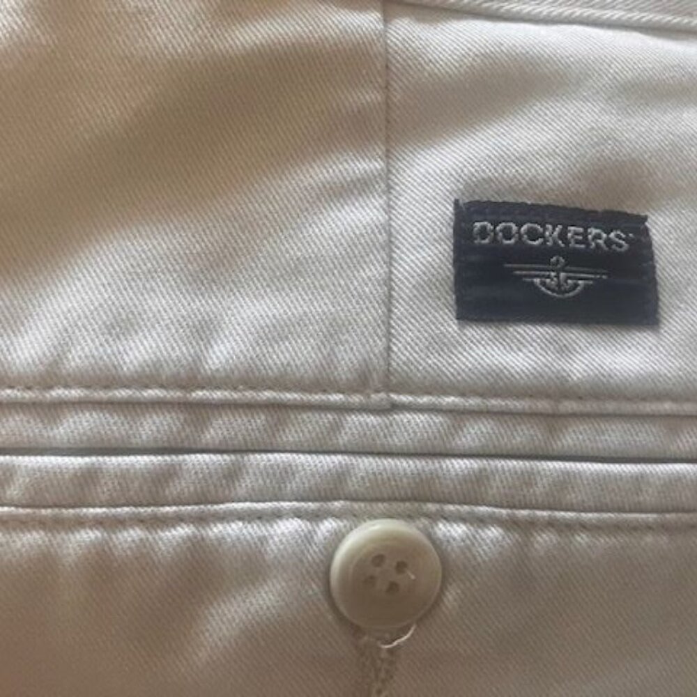 DOCKERS pants 36x30 tan khaki  Like New! - Picture 2 of 6